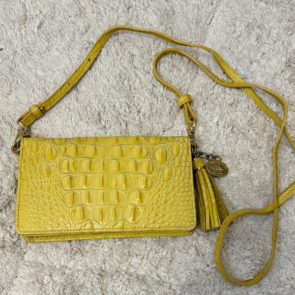 🐊Brahmin Yellow Croc-Embossed Crossbody Bag - Picture 1 of 10